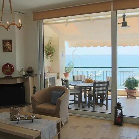 Апартаменты With Marina View