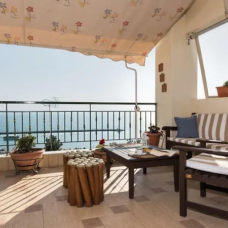 Апартаменты With Marina View